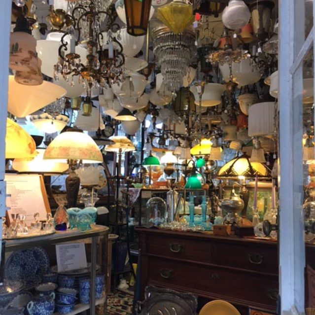 Vintage lighting deals stores near me